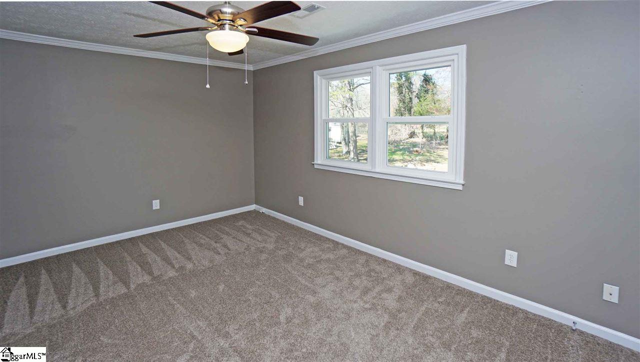 300 Longview Terrace Easley, SC 29642 - Photo 24 of 35