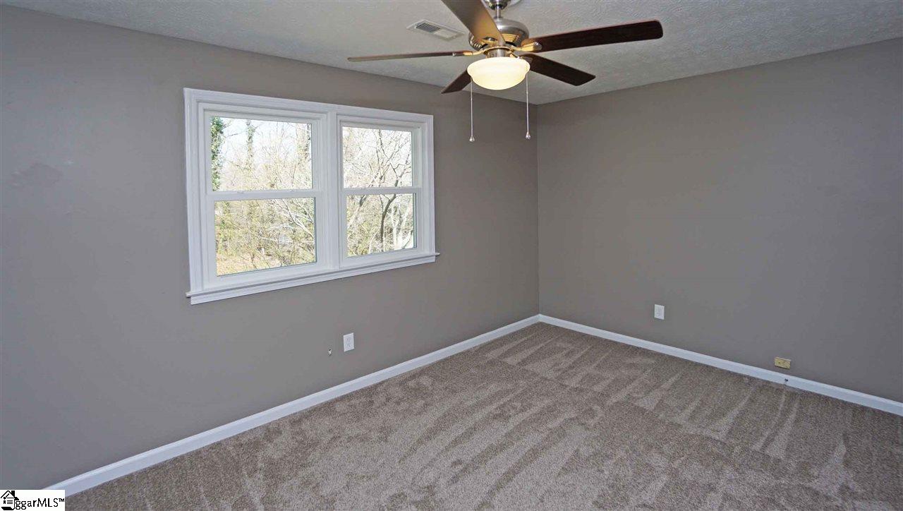 300 Longview Terrace Easley, SC 29642 - Photo 26 of 35