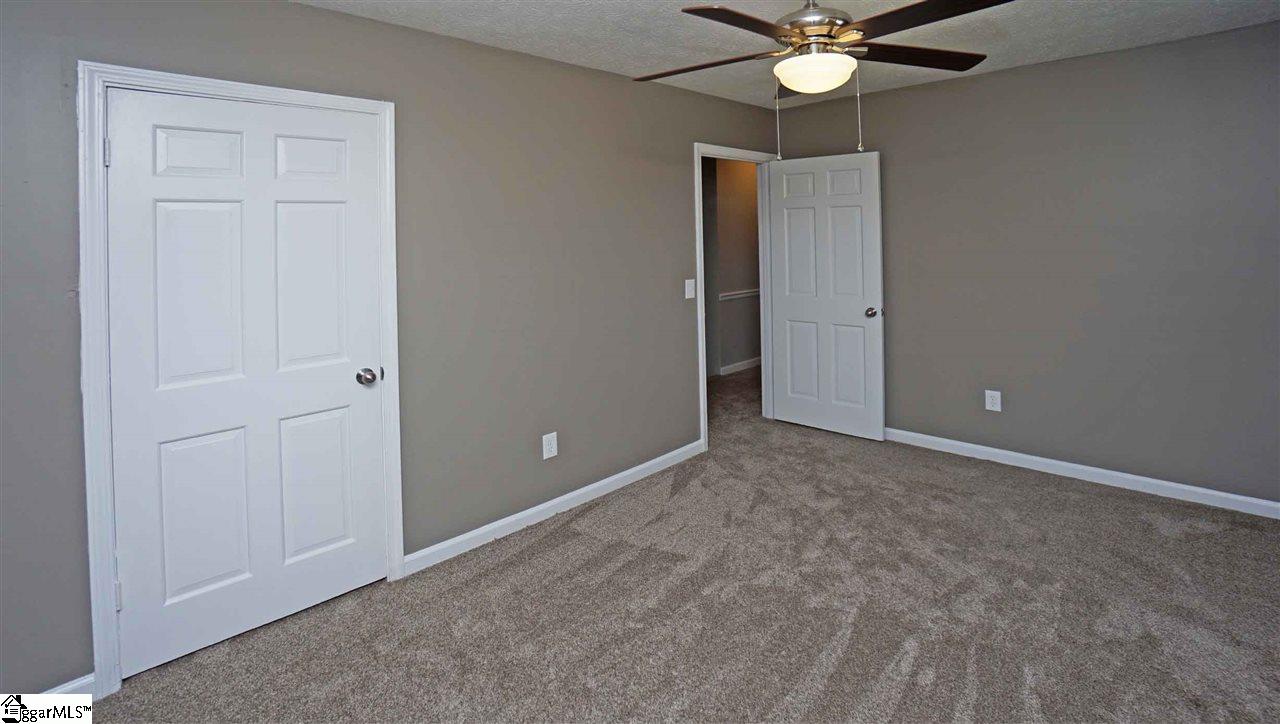 300 Longview Terrace Easley, SC 29642 - Photo 27 of 35