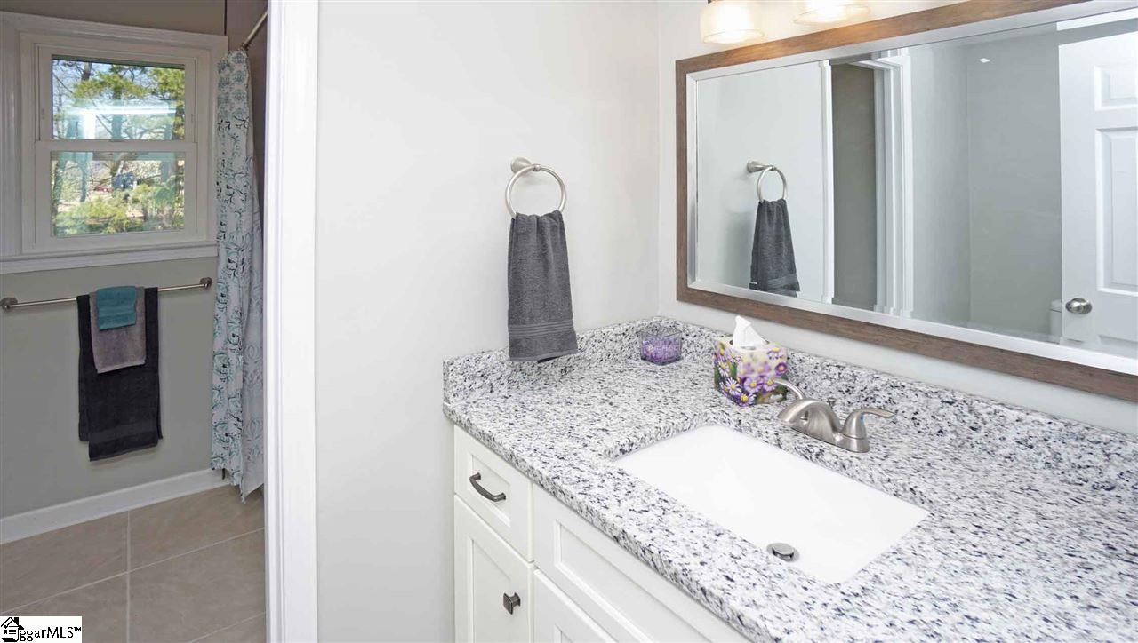 300 Longview Terrace Easley, SC 29642 - Photo 31 of 35