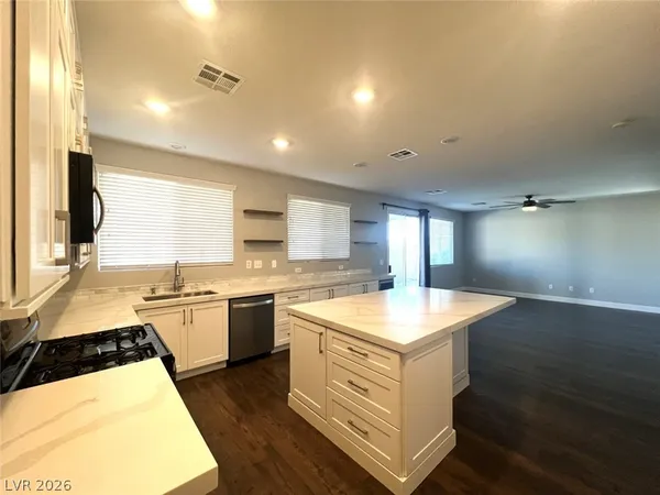 $2,500 | 6316 Silver Edge Street, North Las Vegas, NV 89031