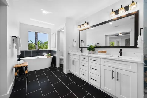$770,000 | 1004 West Henry Avenue, Tampa, FL 33604