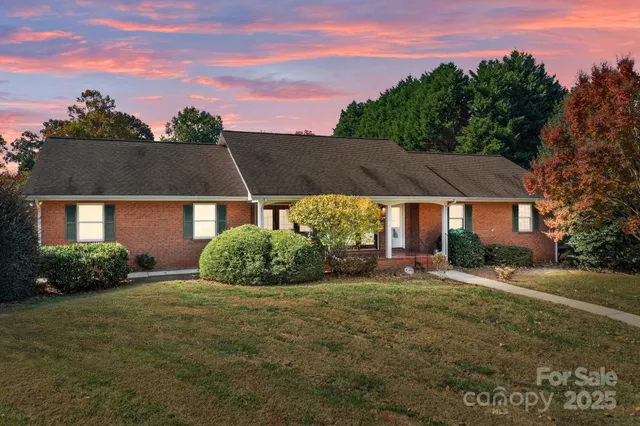 $625,000 | 110 Ketch Court, Mooresville, NC 28117