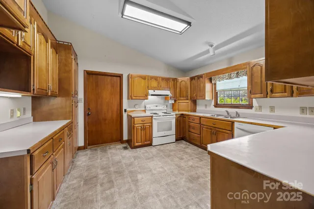 $625,000 | 110 Ketch Court, Mooresville, NC 28117