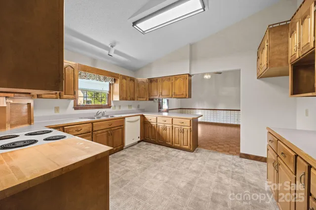 $625,000 | 110 Ketch Court, Mooresville, NC 28117