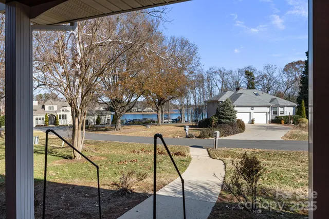 $625,000 | 110 Ketch Court, Mooresville, NC 28117