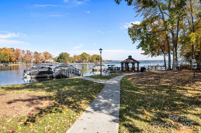 $625,000 | 110 Ketch Court, Mooresville, NC 28117