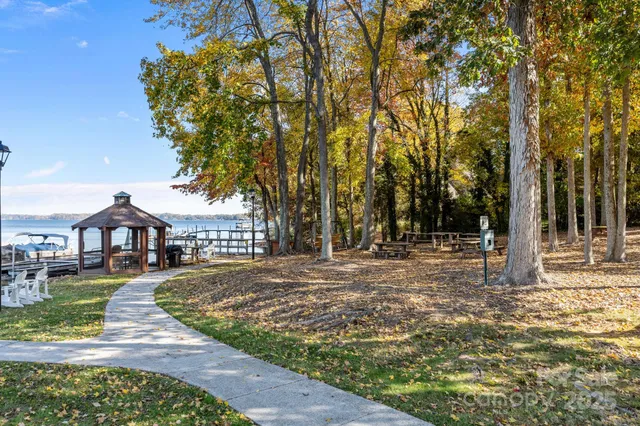 $625,000 | 110 Ketch Court, Mooresville, NC 28117