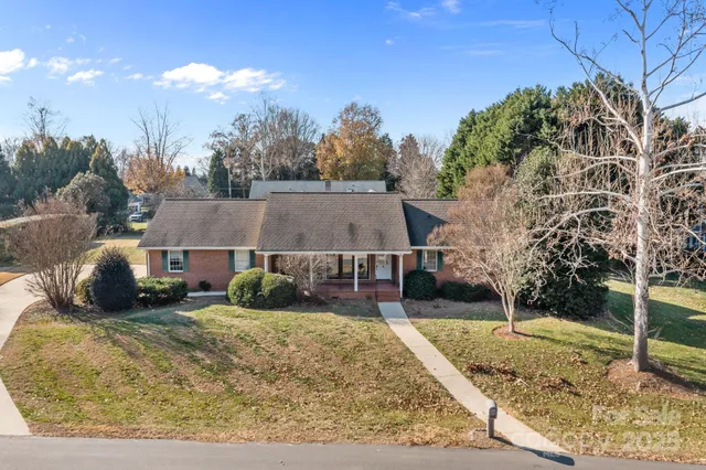 $625,000 | 110 Ketch Court, Mooresville, NC 28117