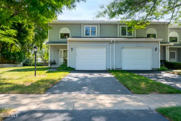 $325,000 | 14 Tompion Lane, Saratoga Springs, NY 12866