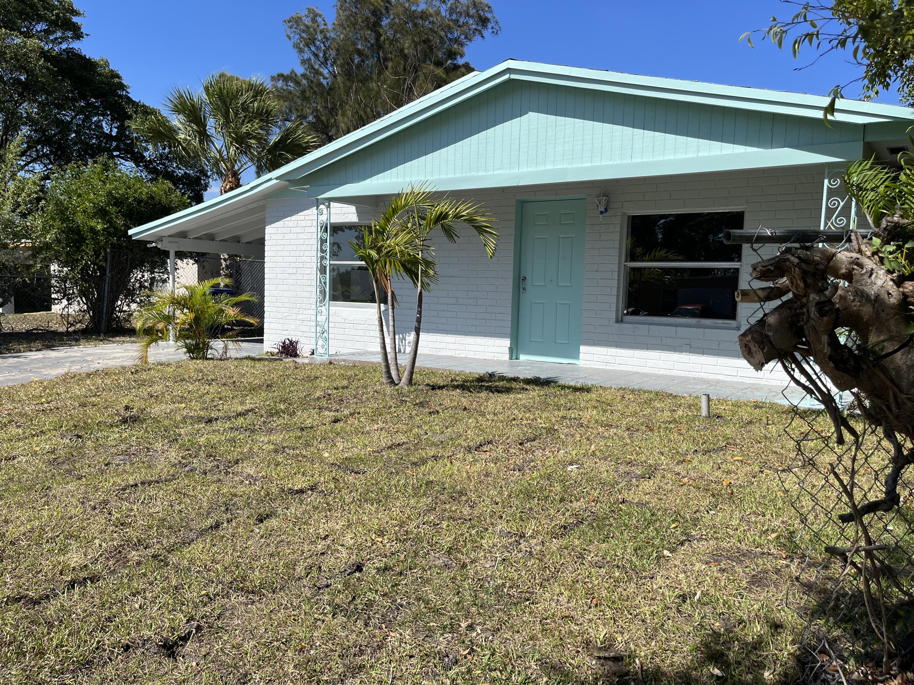 832 West 6th Street Riviera Beach, FL 33404 - Photo 1 of 9 IMG_5475
