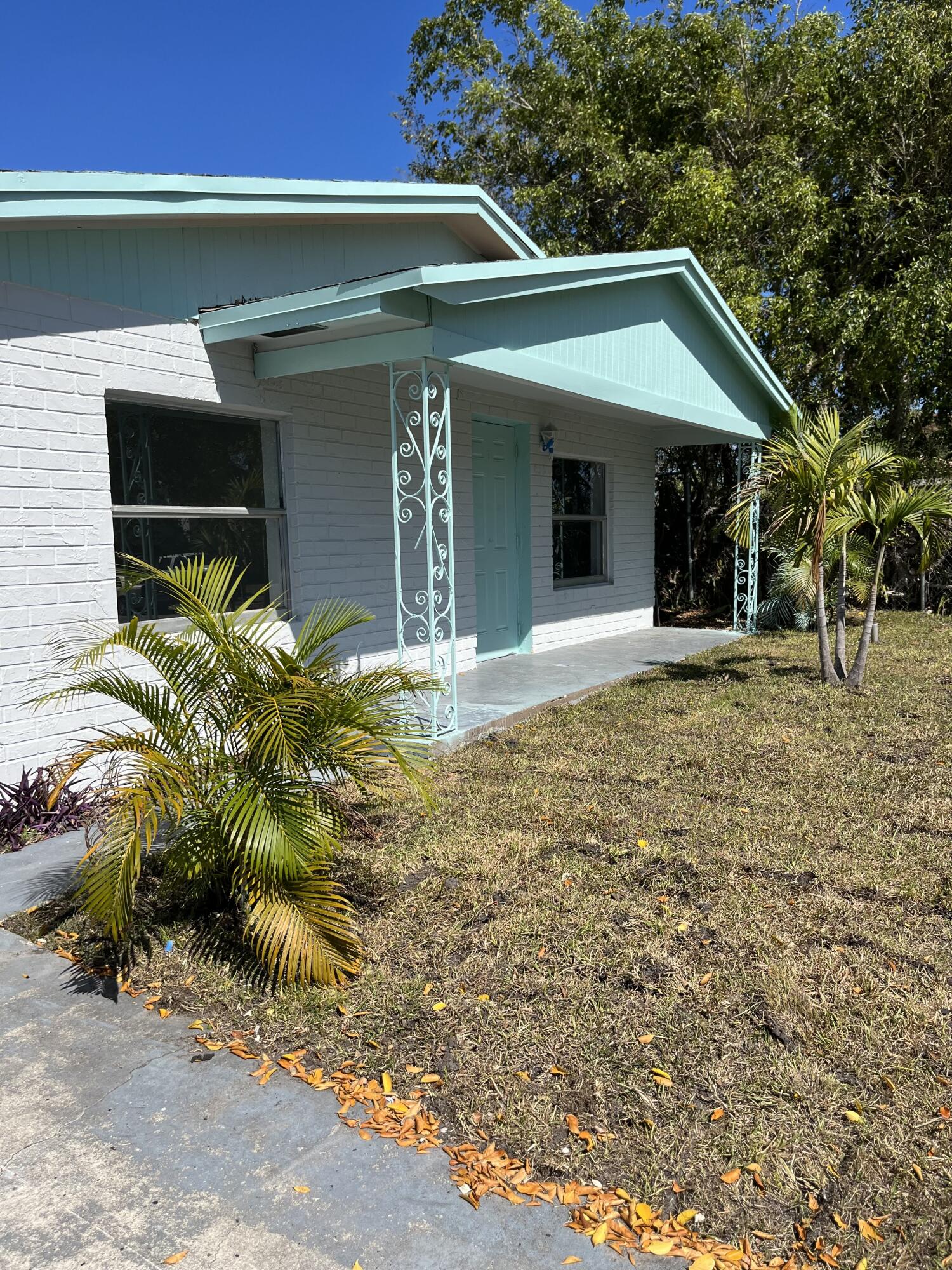832 West 6th Street Riviera Beach, FL 33404 - Photo 7 of 9 IMG_5472 (1)