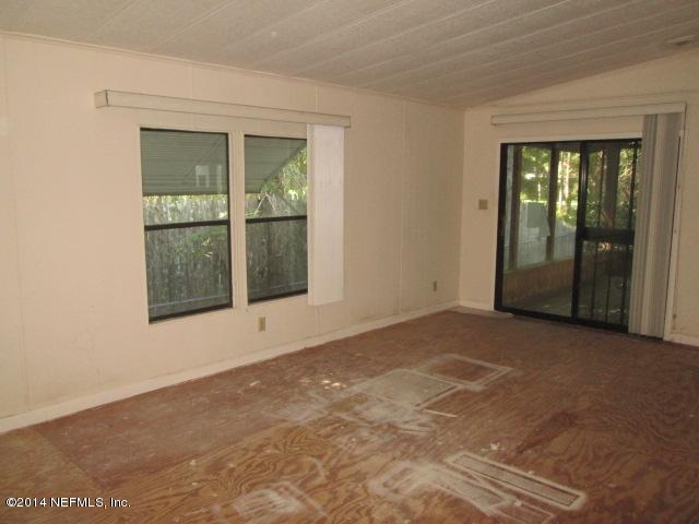 9633 Shellie Road Jacksonville, FL 32257 - Photo 3 of 10 Living room