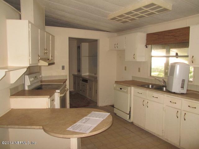 9633 Shellie Road Jacksonville, FL 32257 - Photo 5 of 10 Kitchen