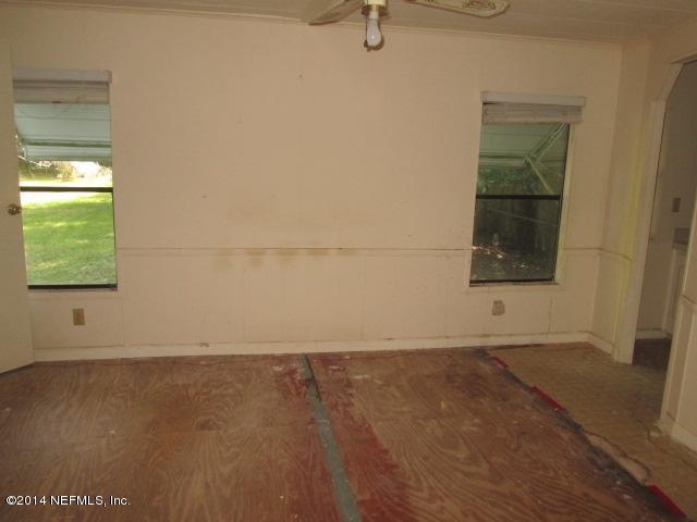 9633 Shellie Road Jacksonville, FL 32257 - Photo 6 of 10 Master bedroom