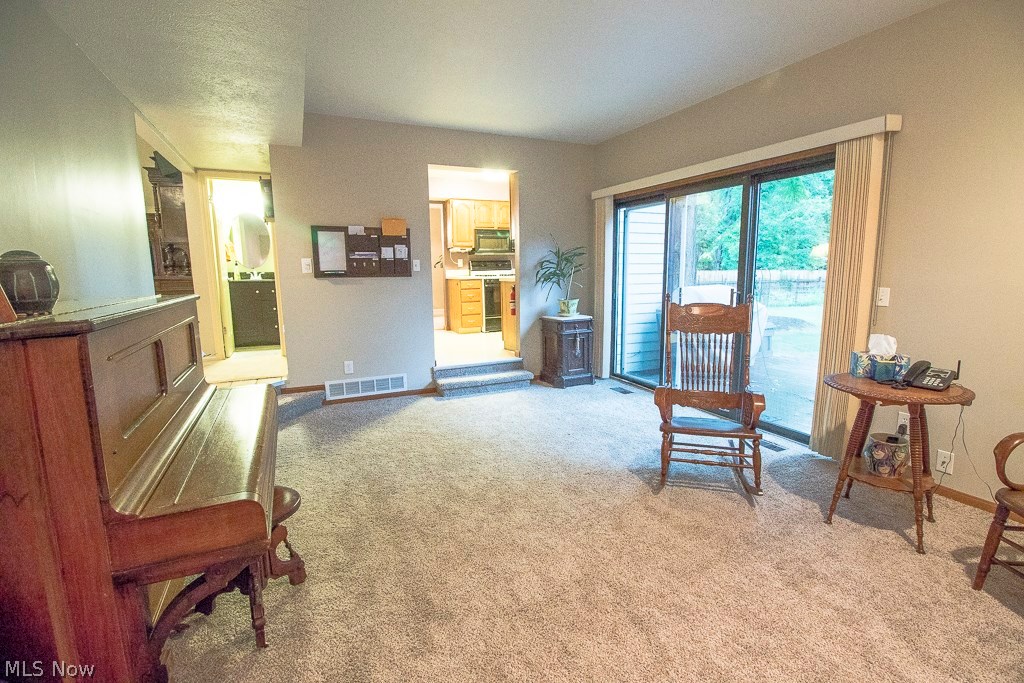 8737 Hendricks Road Mentor, OH 44060 - Photo 10 of 33 Family room off kitchen or living room