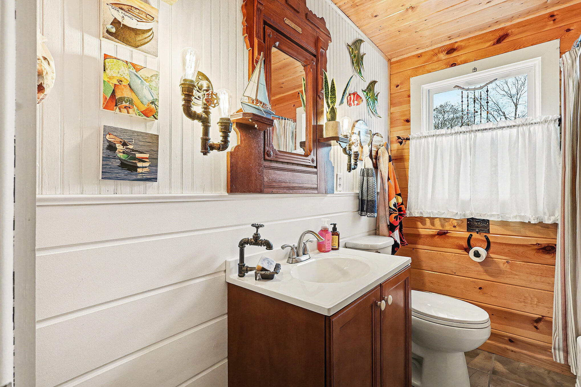 1835 Edgewater Street Muskegon, MI 49441 - Photo 12 of 27 006_file_478