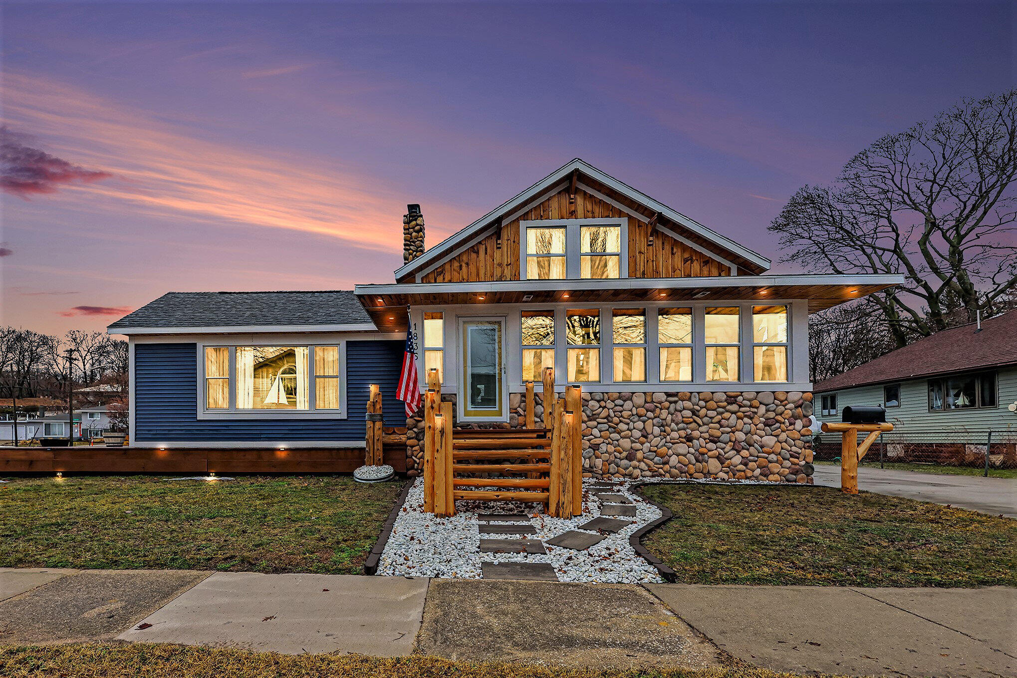 1835 Edgewater Street Muskegon, MI 49441 - Photo 2 of 27 001_file_492