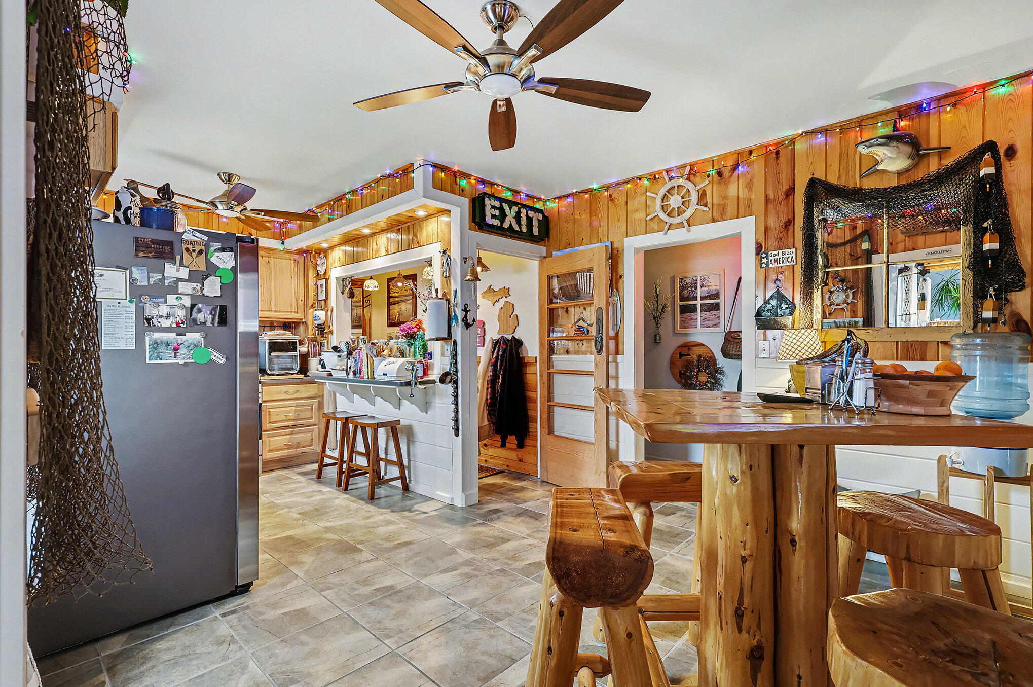 1835 Edgewater Street Muskegon, MI 49441 - Photo 8 of 27 010_file_953