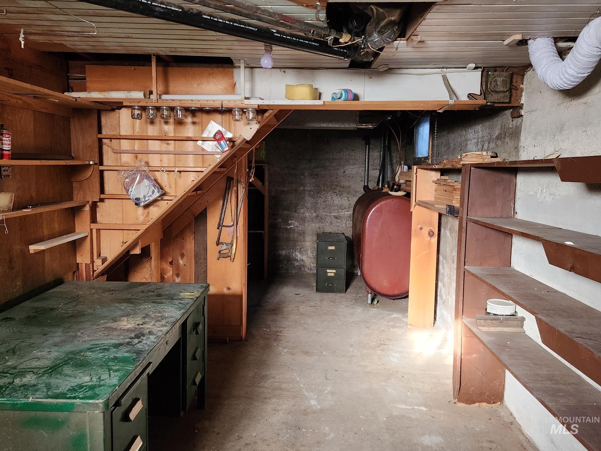 909 12th Street Kamiah, ID 83536 - Photo 31 of 36 Unfinished below grade area featuring oil tank