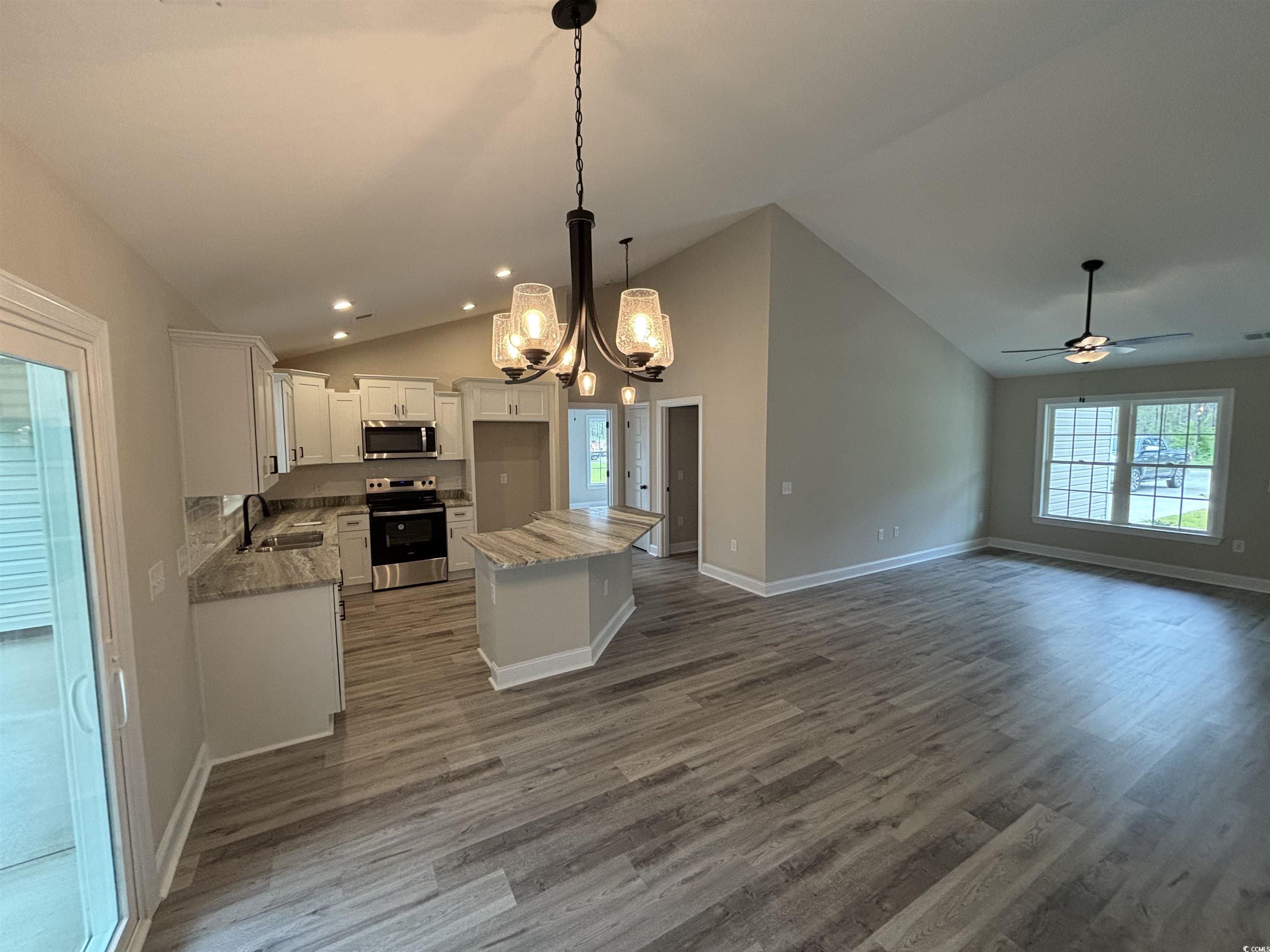 5828 Hampton Road Conway, SC 29527 - Photo 3 of 9 Gallery Image 3