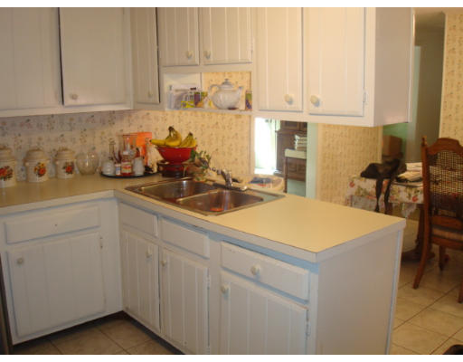 177 Slumber Lane Springfield, MA 01128 - Photo 6 of 13 Gallery Image 6