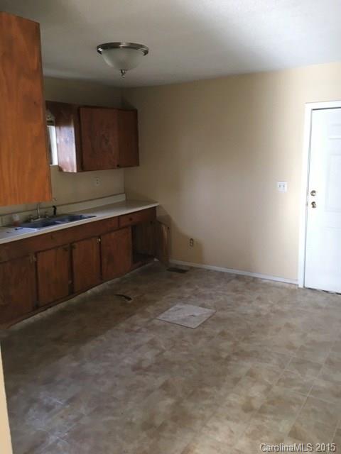 657 Center Road Chester, SC 29706 - Photo 3 of 8