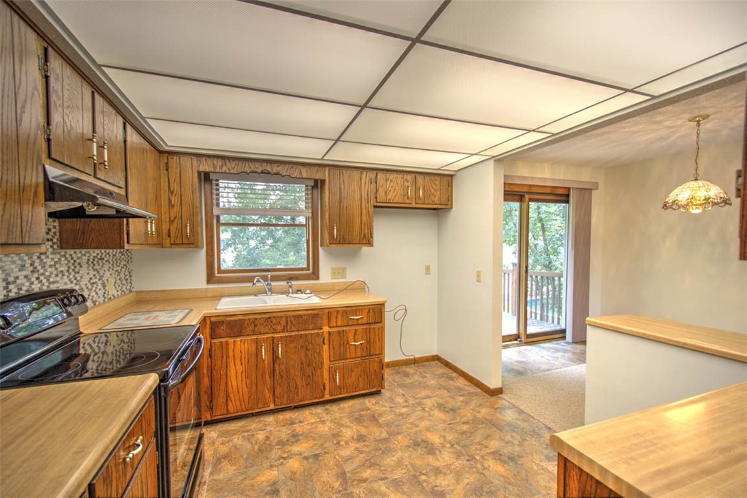 976 South Green Meadow Drive Decatur, IL 62521 - Photo 14 of 32