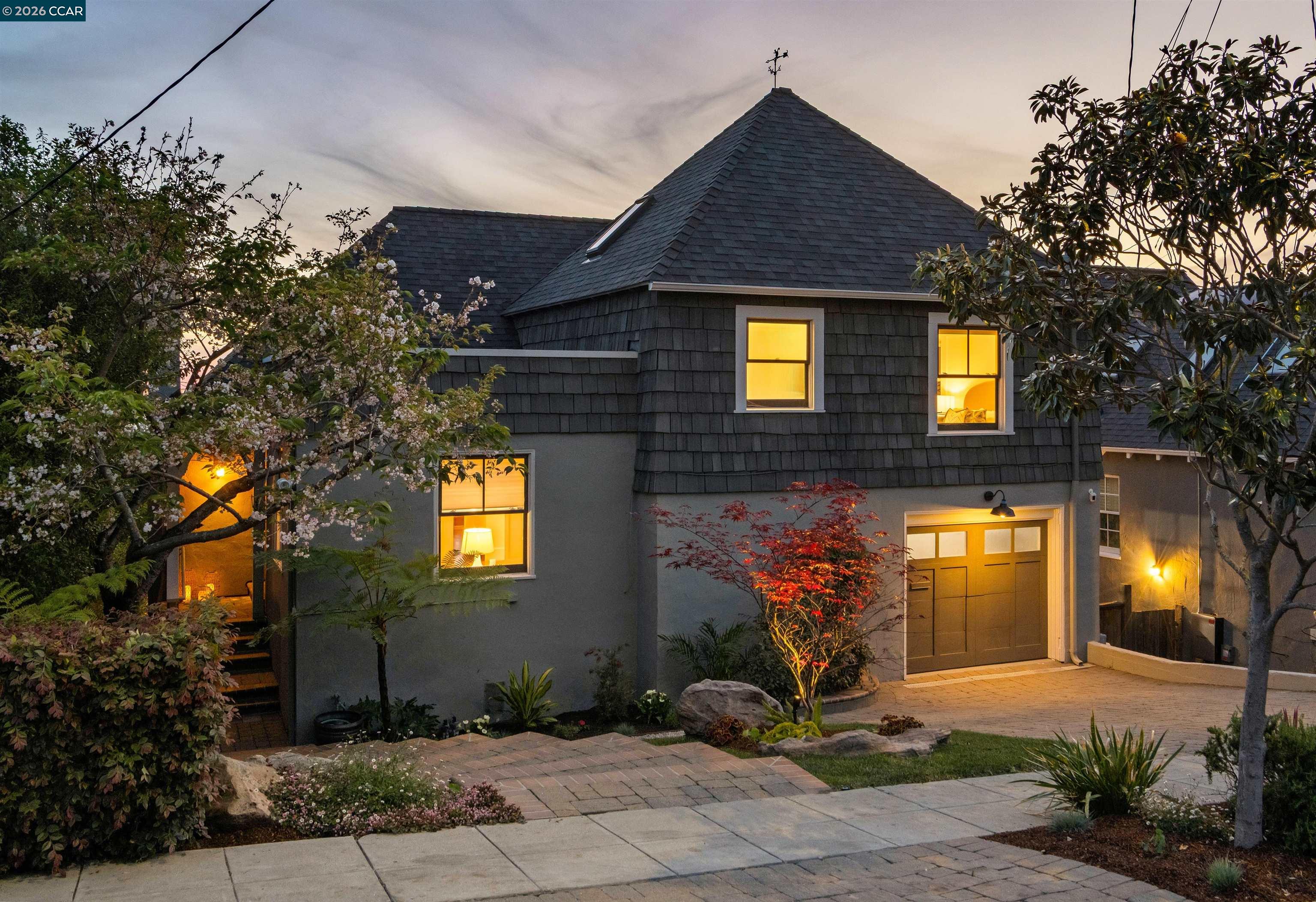 212 Yale Avenue Kensington, CA 94708 - Photo 68 of 70 a front view of a house having yard
