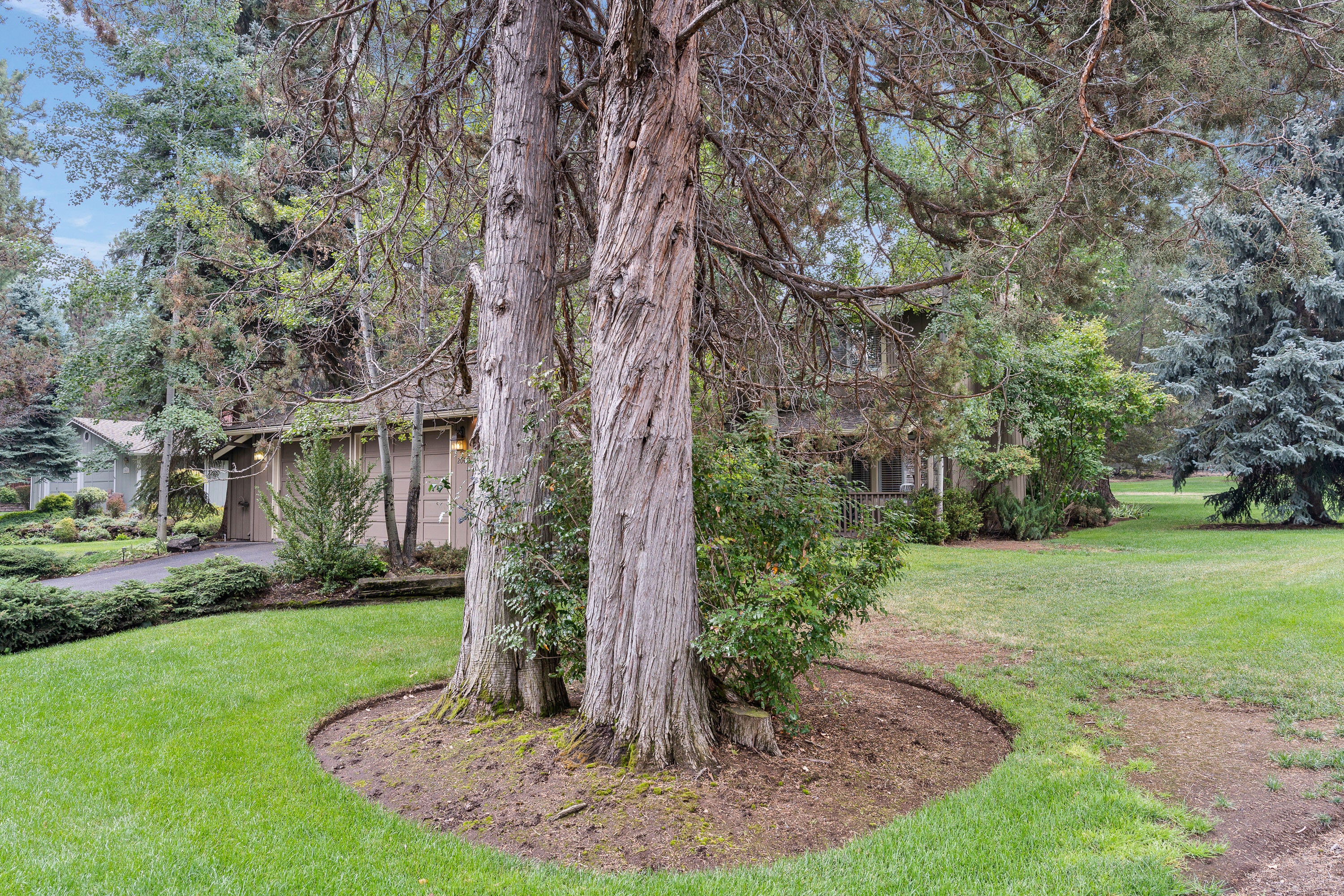 20423 Bullblock Road Bend, OR 97702 - Photo 4 of 42 DSC02680