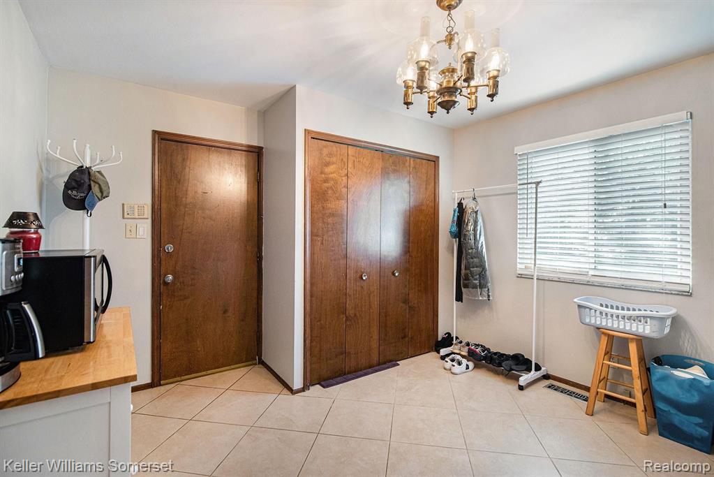 2931 West Avon Road Rochester Hills, MI 48309 - Photo 24 of 49