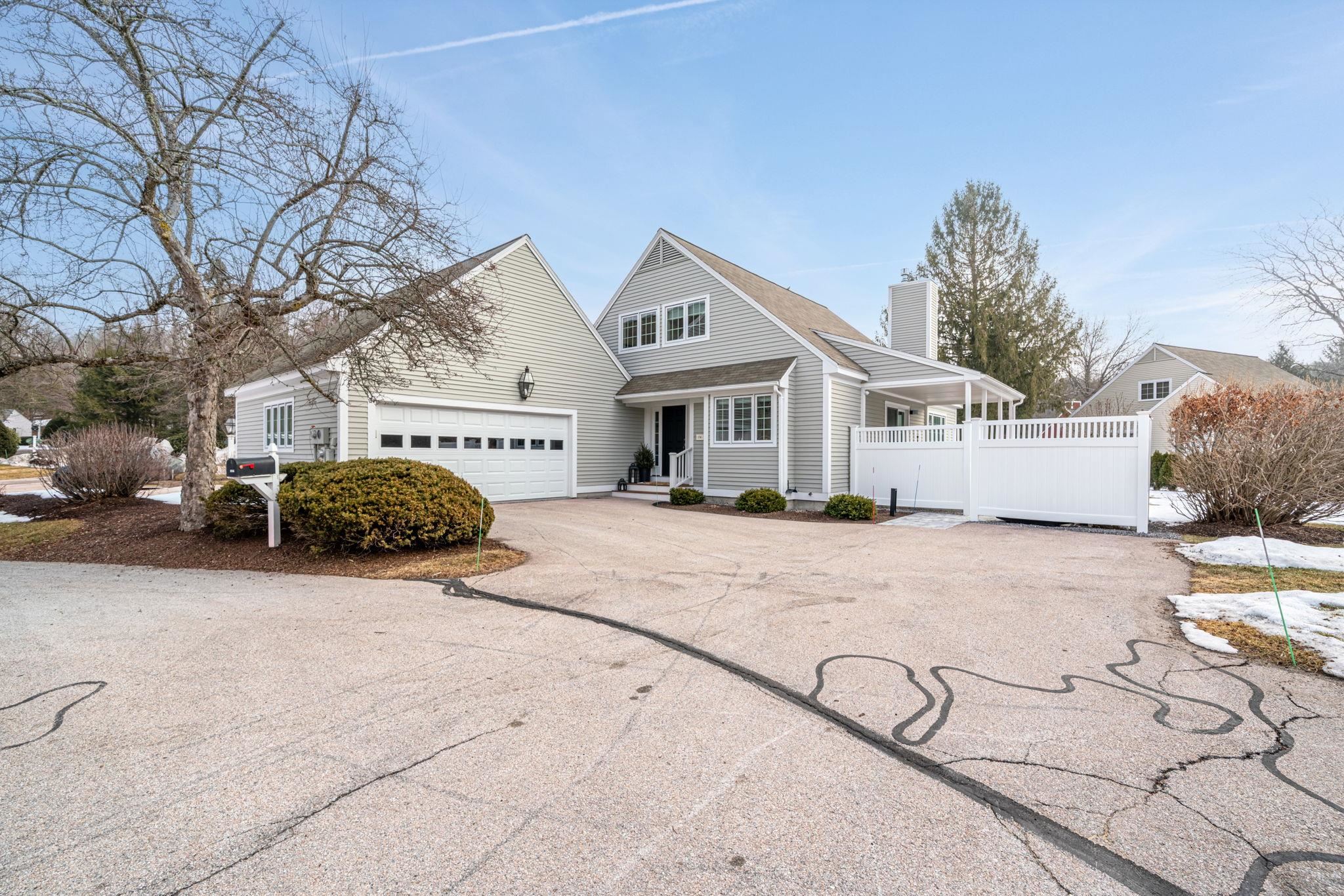156 Straw Hill Road Manchester, NH 03104 - Photo 1 of 50