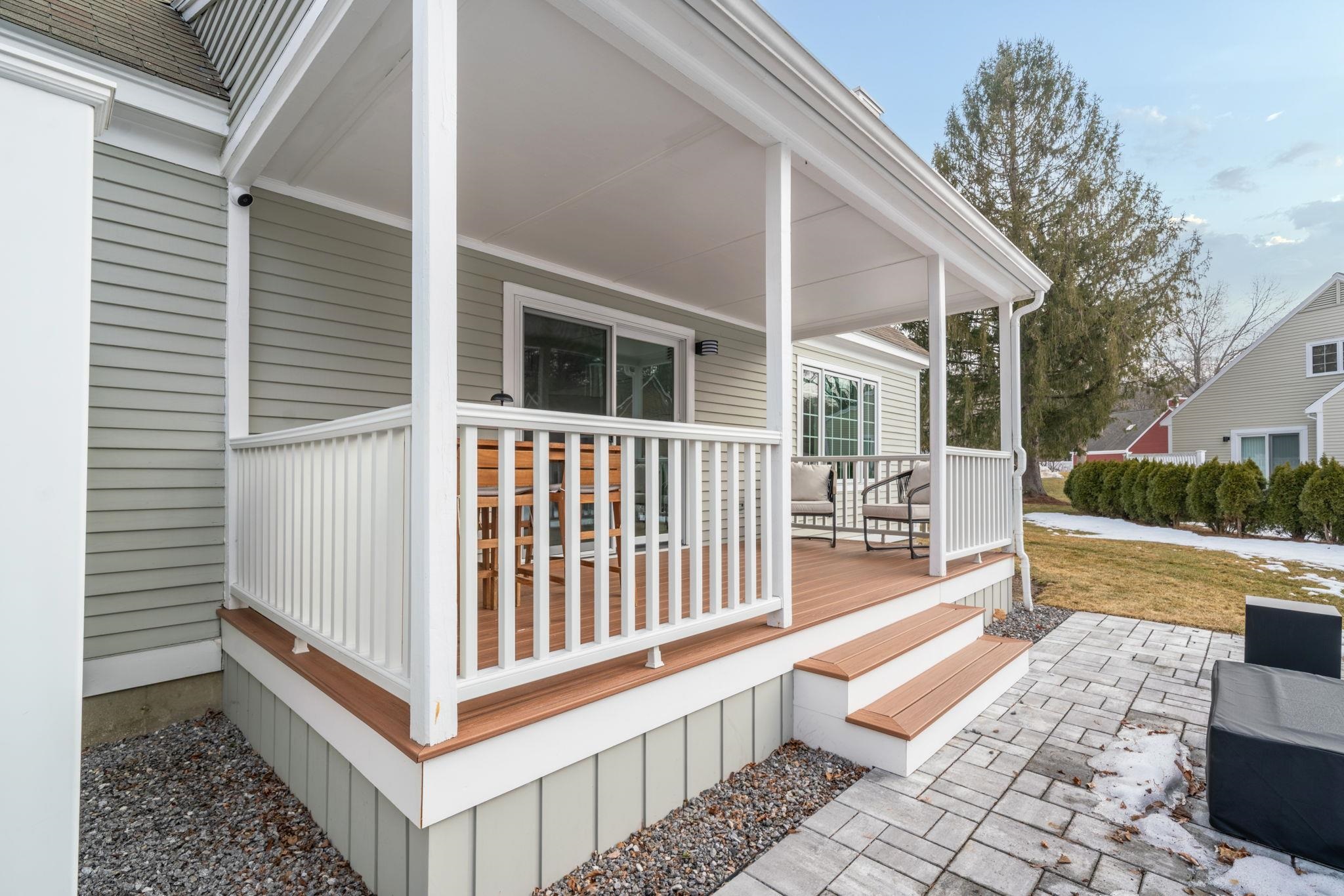 156 Straw Hill Road Manchester, NH 03104 - Photo 5 of 50