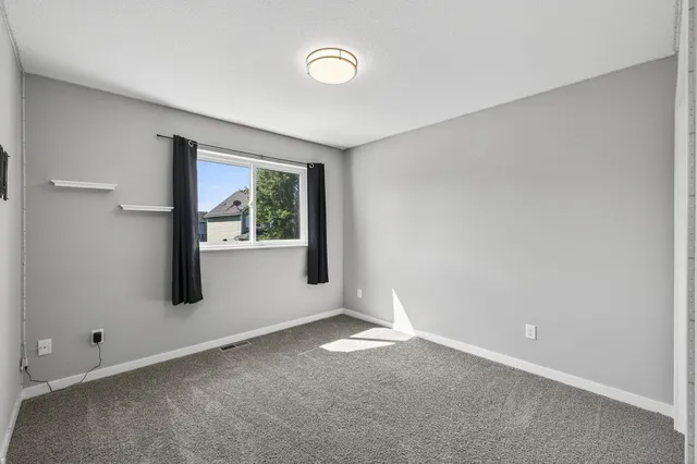 $300,000 | 11184 69th Street Northeast, Albertville, MN 55301