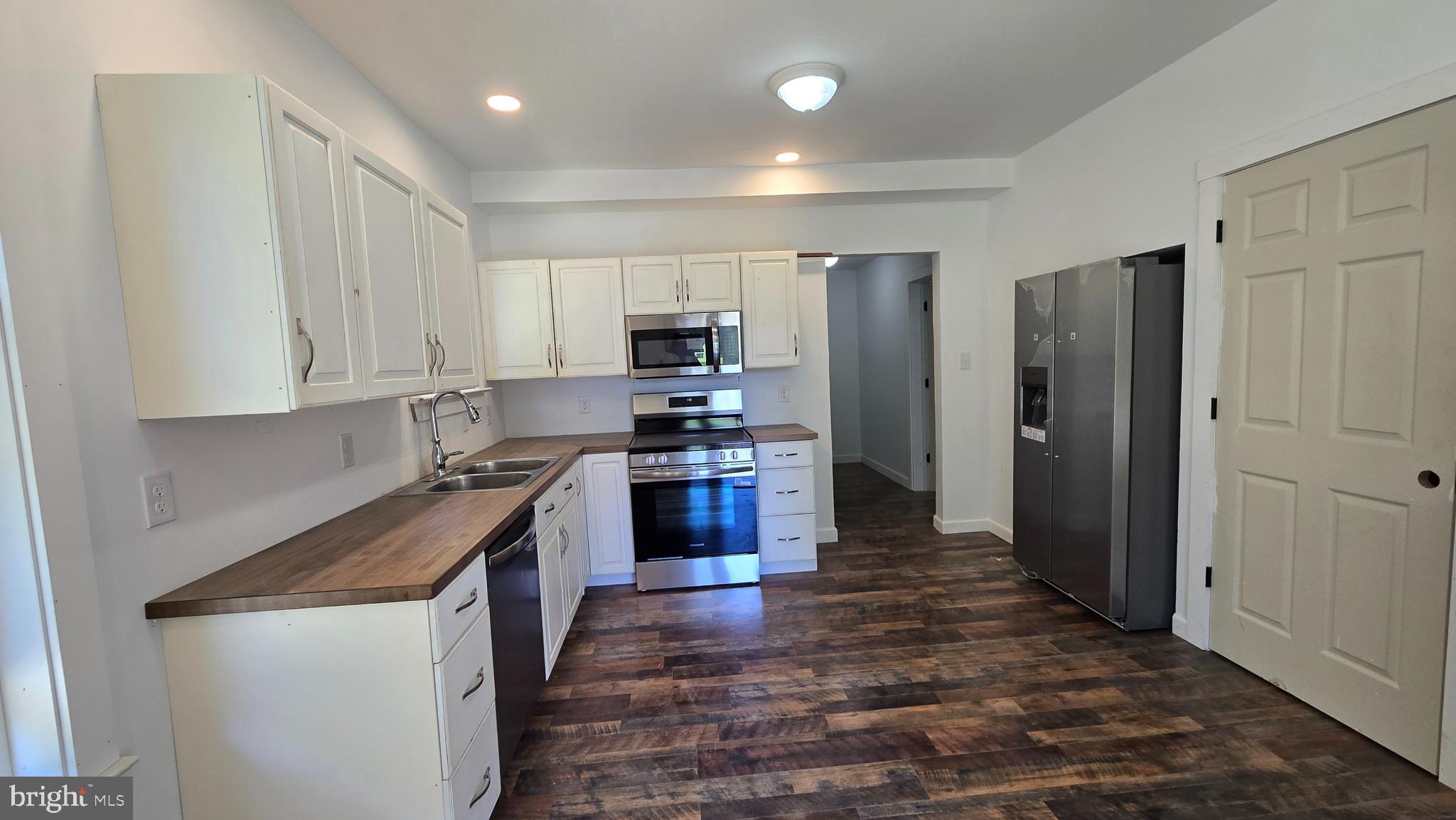 743 Bell Manor Road Conowingo, MD 21918 - Photo 6 of 28 Custom Butcher Block Counter, soft close cabinets