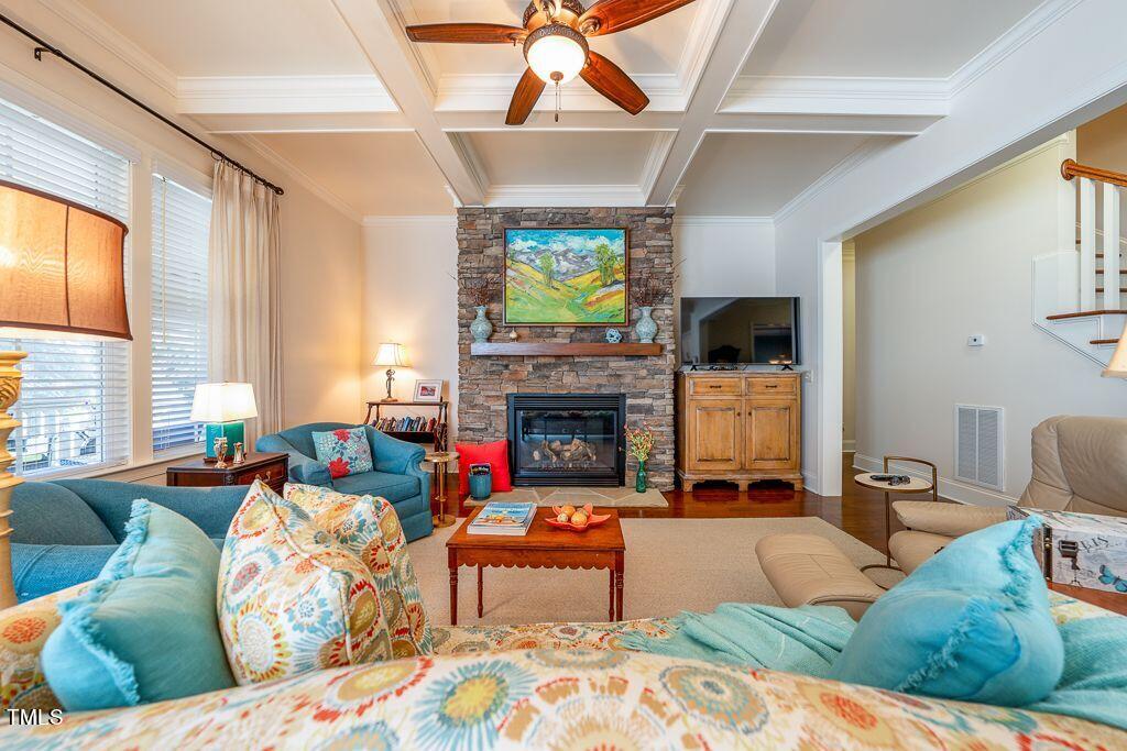8048 Brandyapple Drive Raleigh, NC 27615 - Photo 19 of 49 8048 Brandyapple Living3