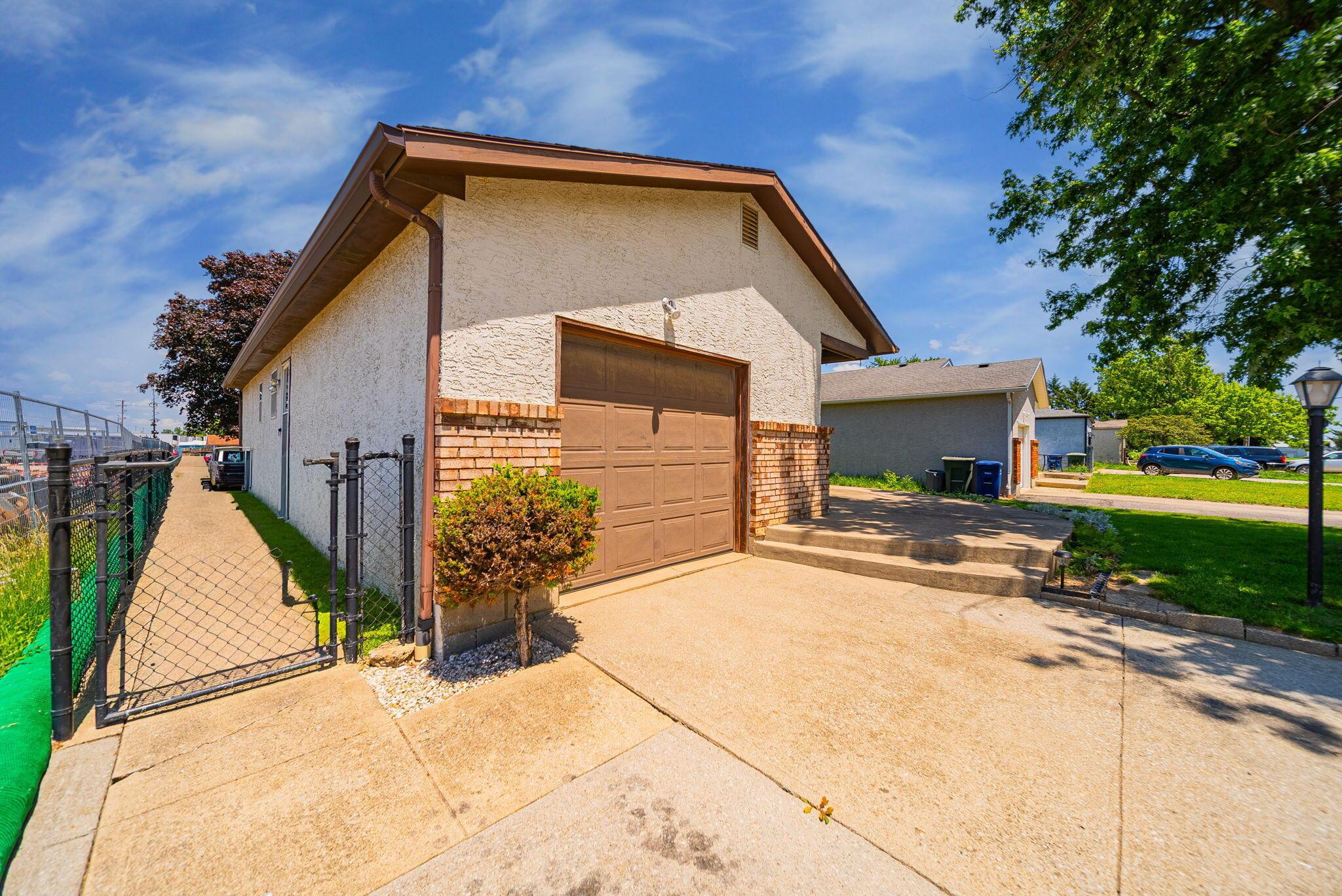 5332 Trabue Road Columbus, OH 43228 - Photo 47 of 55