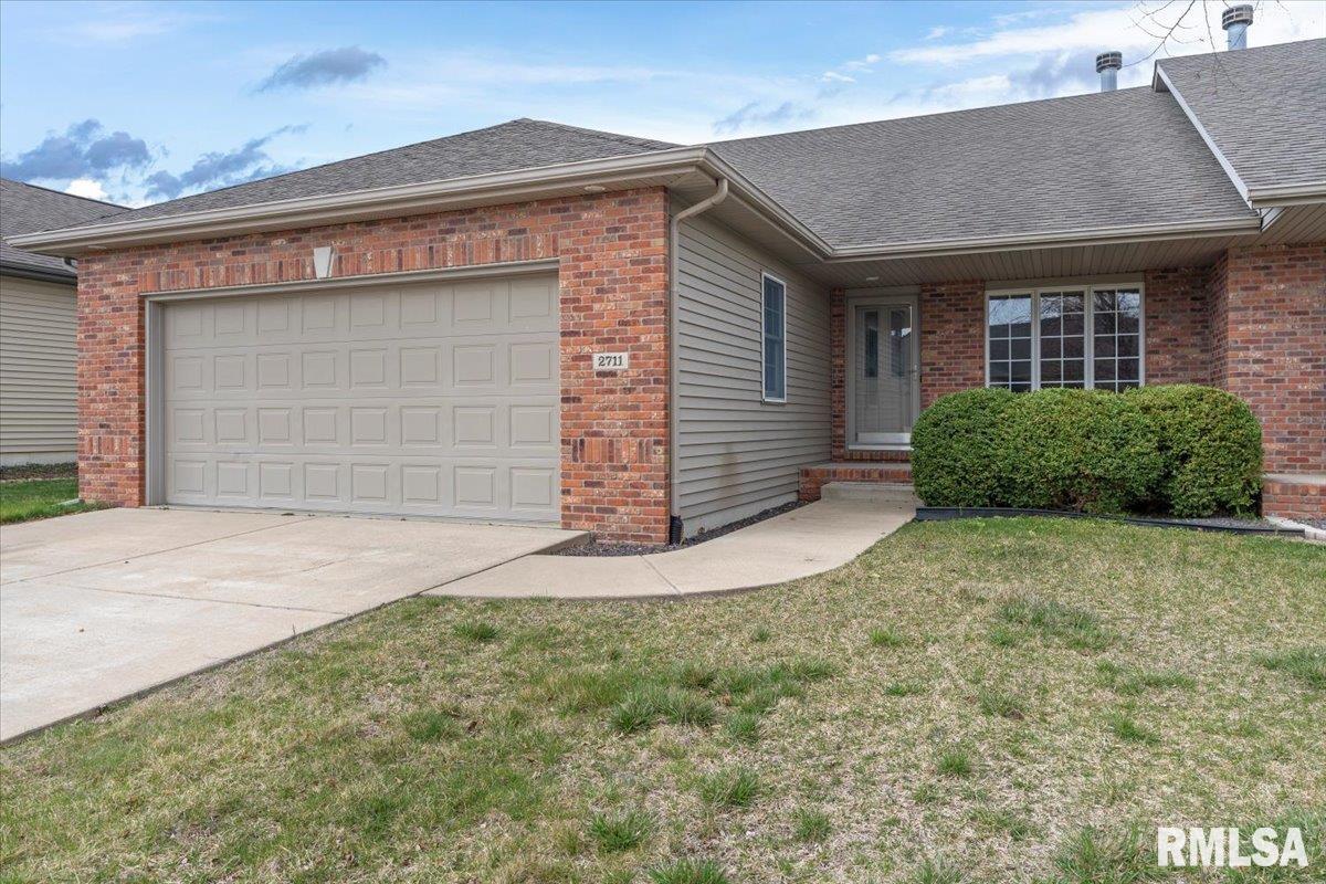 2711 Rutherford Trek Springfield, IL 62711 - Photo 1 of 36 Gallery Image 1