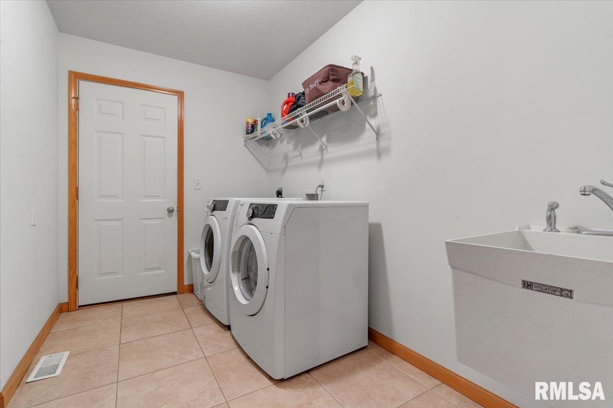 2711 Rutherford Trek Springfield, IL 62711 - Photo 29 of 36 Gallery Image 29