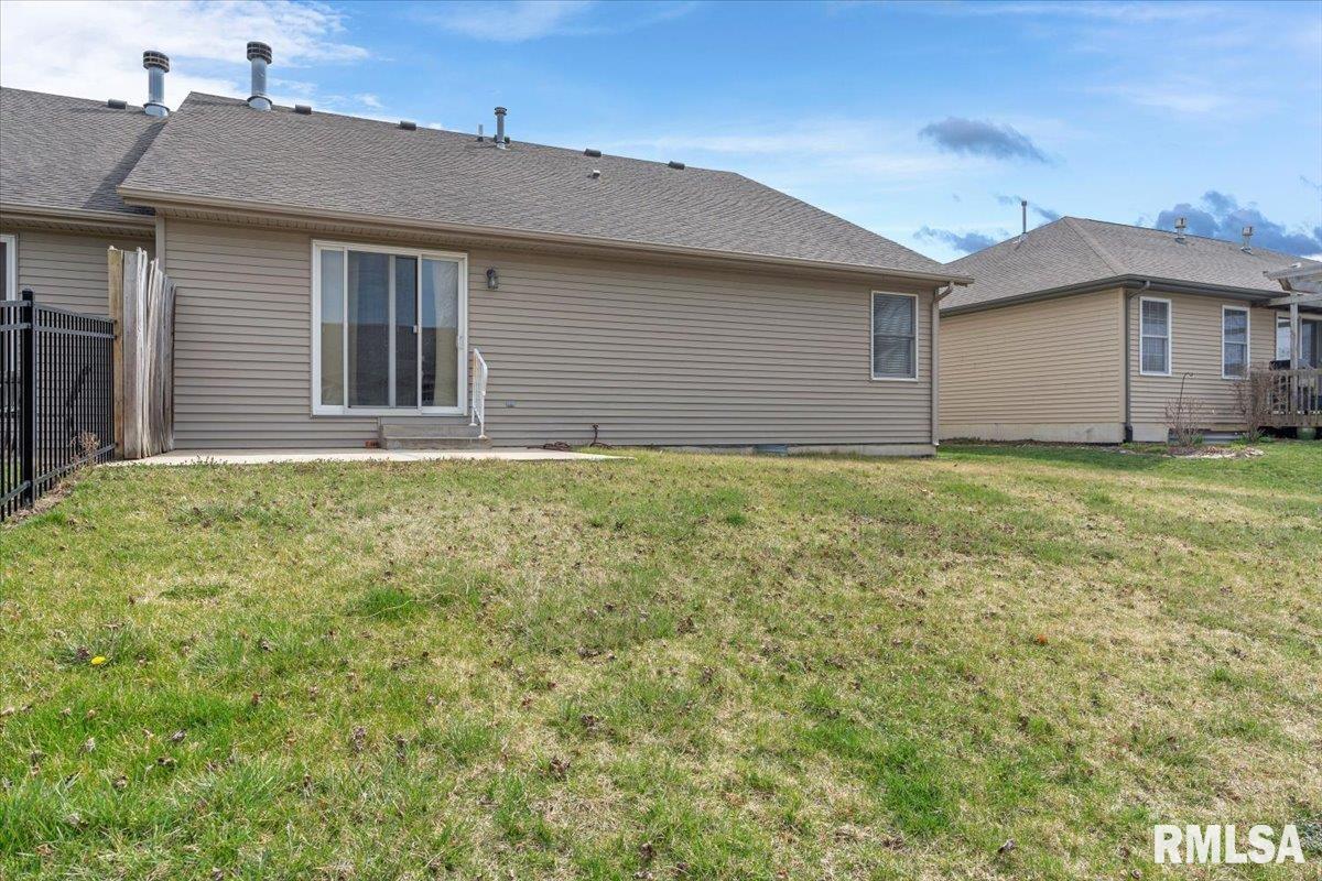2711 Rutherford Trek Springfield, IL 62711 - Photo 34 of 36 Gallery Image 34