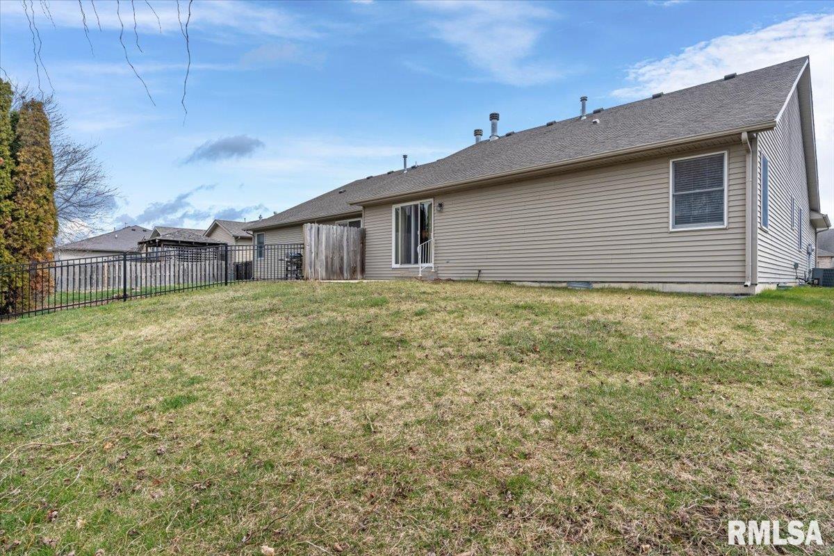 2711 Rutherford Trek Springfield, IL 62711 - Photo 35 of 36 Gallery Image 35