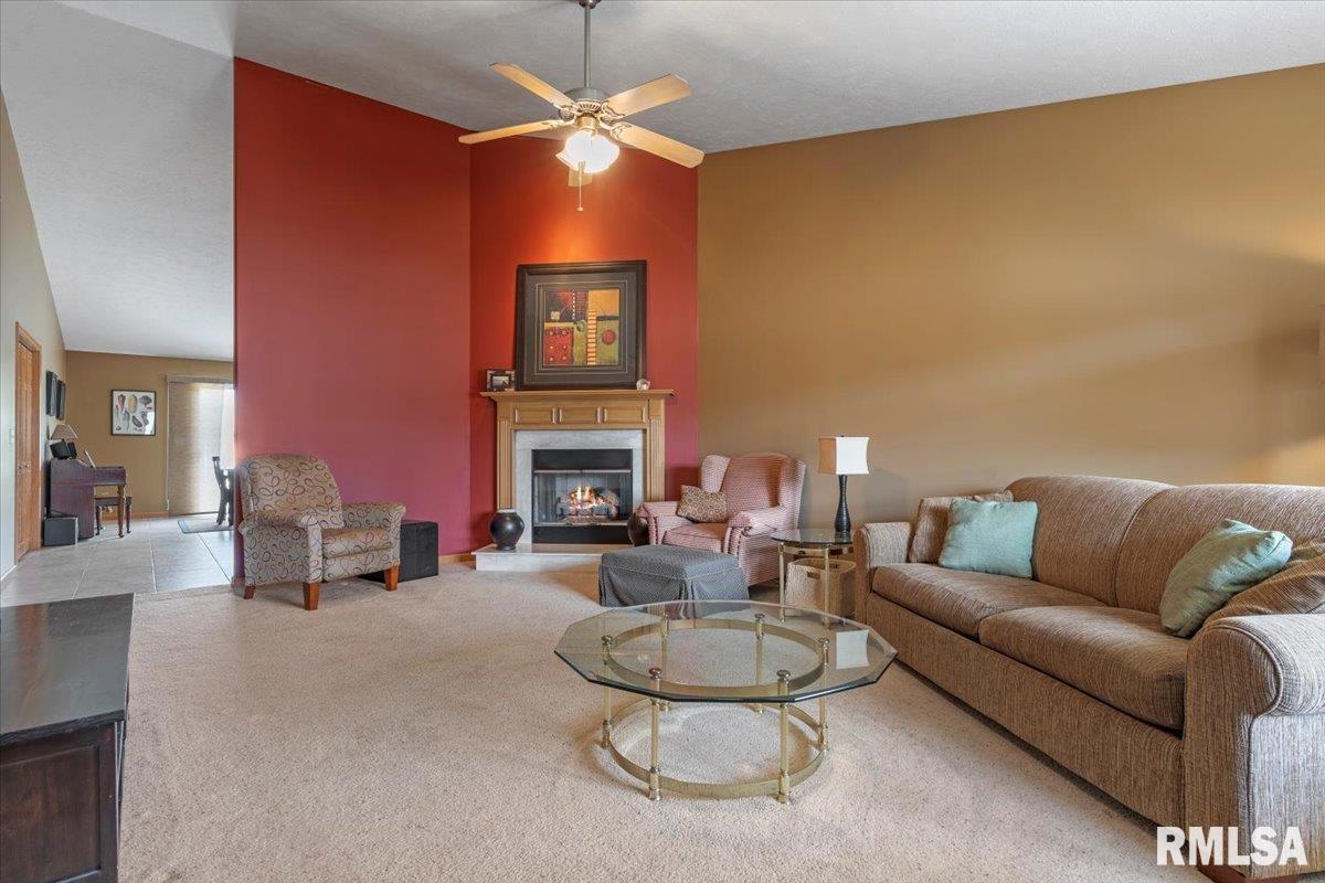 2711 Rutherford Trek Springfield, IL 62711 - Photo 4 of 36 Gallery Image 4