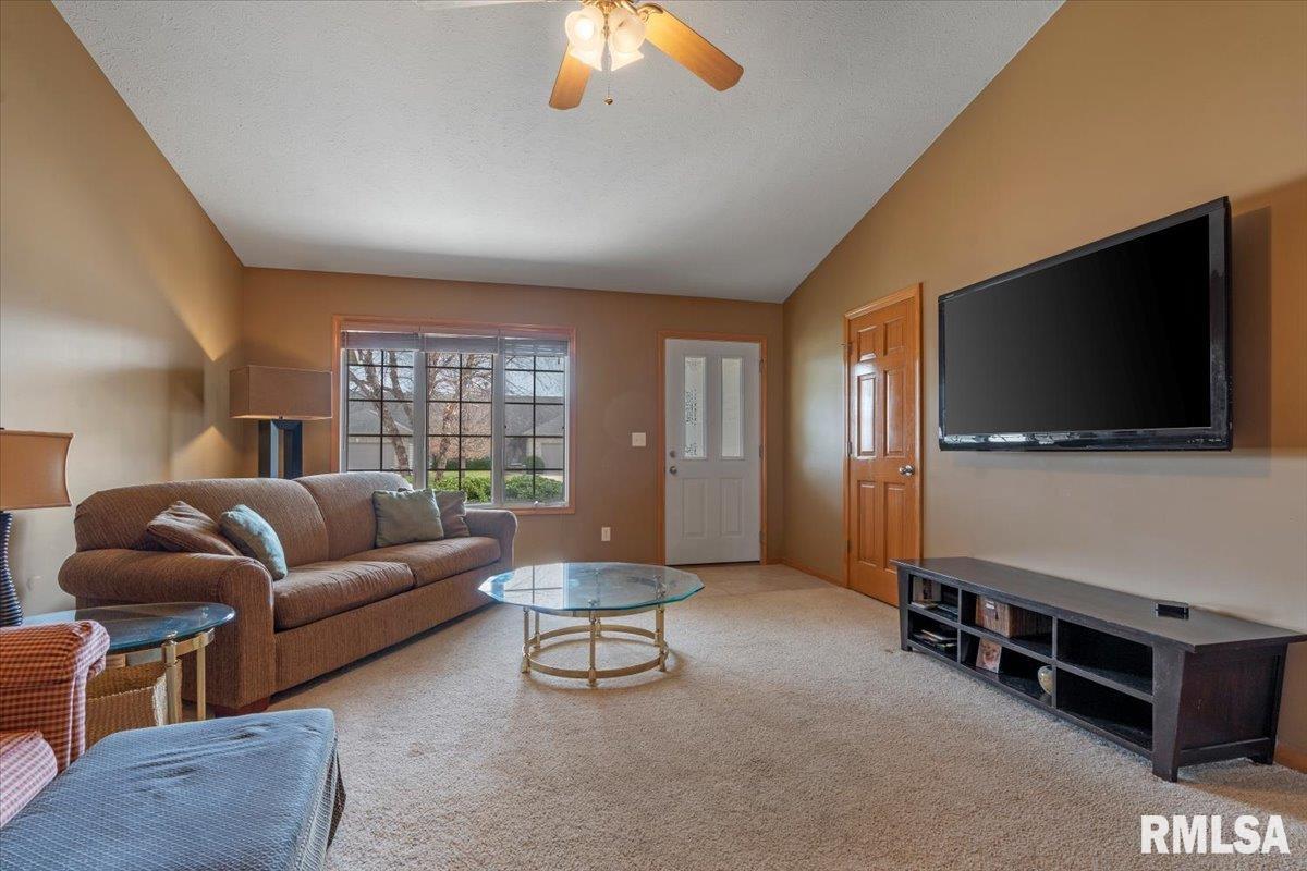2711 Rutherford Trek Springfield, IL 62711 - Photo 7 of 36 Gallery Image 7