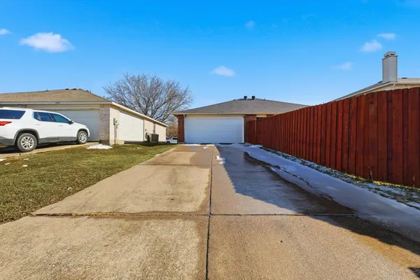 $2,100 | 1452 Hickory Creek Lane, Rockwall, TX 75032