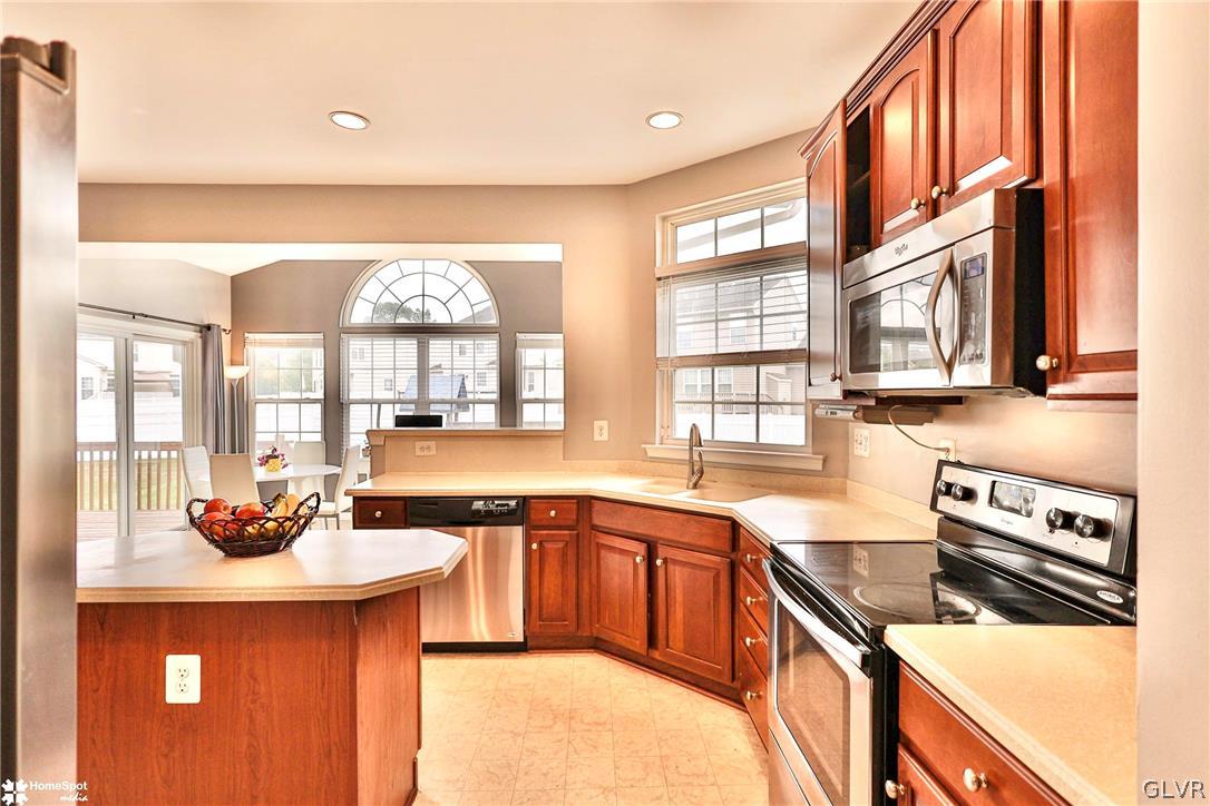 1159 Blair Road Bethlehem, PA 18017 - Photo 18 of 49 Kitchen