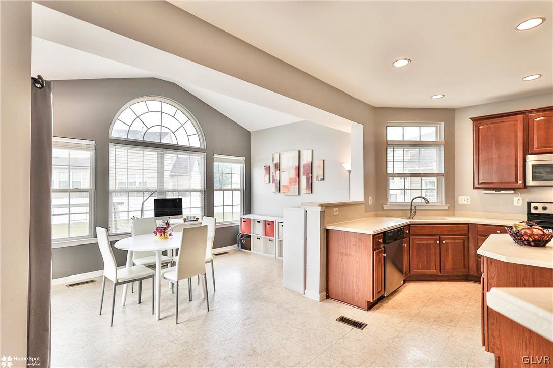 Breakfast Room
