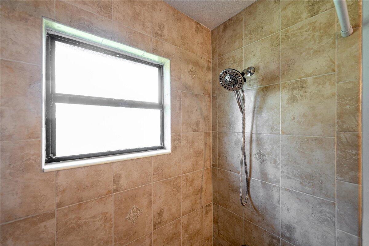 981 Southeast Candle Avenue Port St. Lucie, FL 34983 - Photo 12 of 35 21-DSC2083