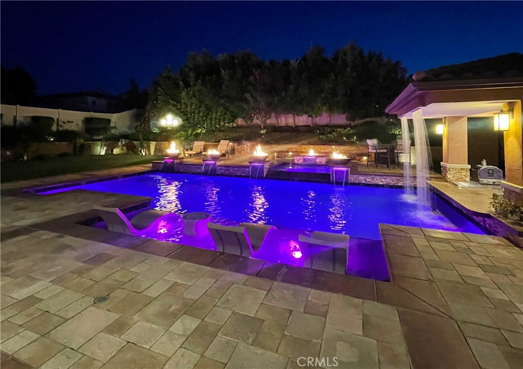 12468 Locke Circle Riverside, CA 92503 - Photo 36 of 53 Vibrant Programmable Pool Lights