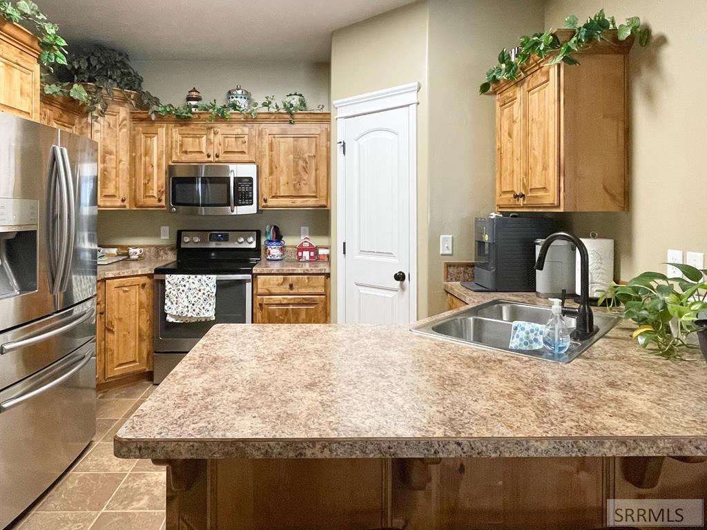 577 Ridgecrest Avenue Blackfoot, ID 83221 - Photo 11 of 34