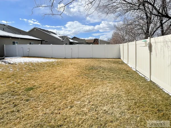 $314,900 | 577 Ridgecrest Avenue, Blackfoot, ID 83221